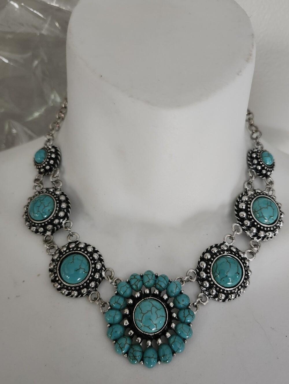 Stunning Turquoise Colored Stones  Silver-Tone Statement Necklace